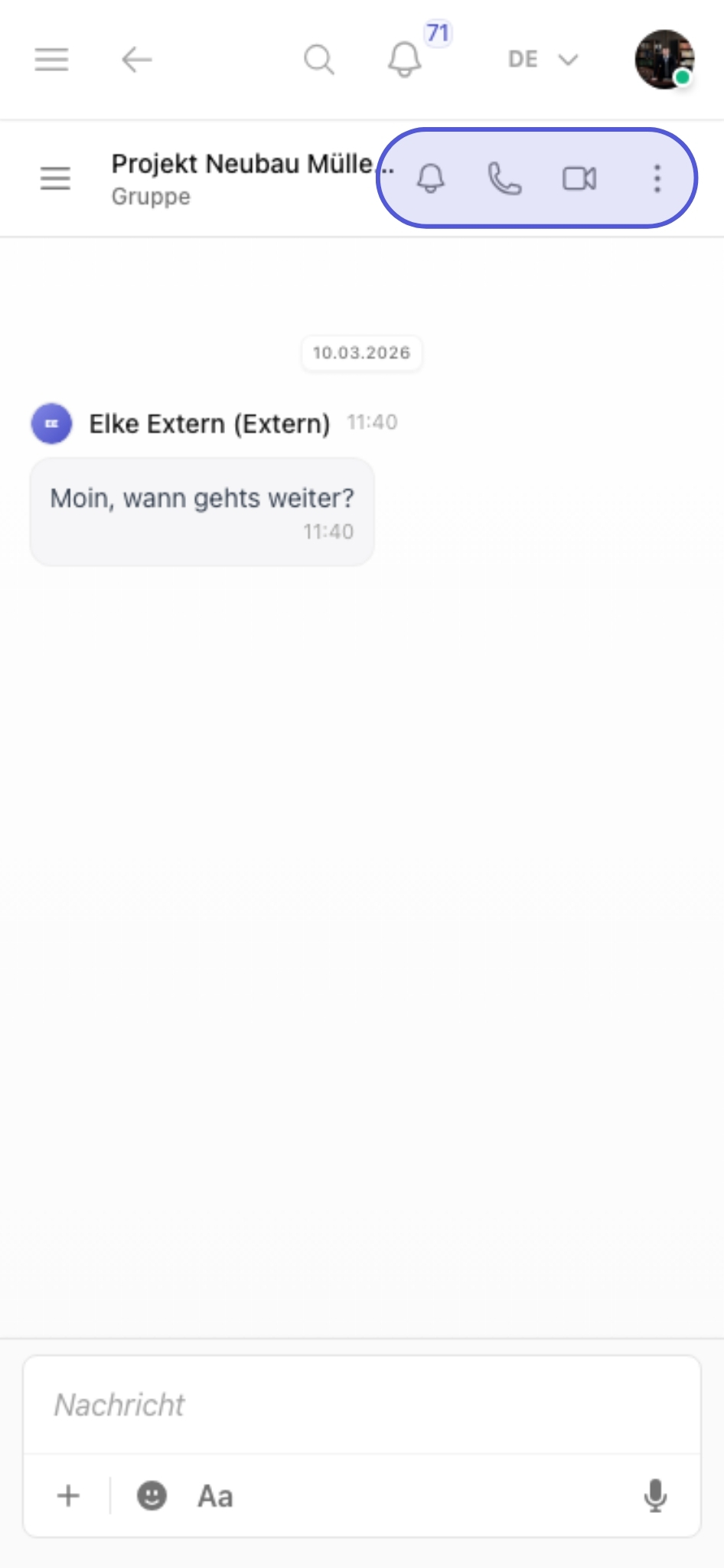 Anruf- und Videoanruf-Aktionen im Gruppenchat von Kibi Connect auf dem Smartphone